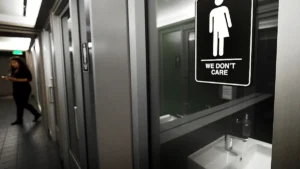 eeoc-overturns-2015-ruling-on-transgender-bathroom-access-reversing-previous-stance