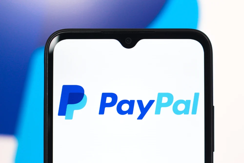 stripe-reportedly-explores-acquisition-of-paypal-igniting-fintech-market-with-speculation-and-a-significant-stock-surge