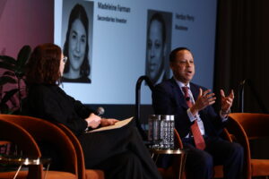 the-digital-transformation-of-professional-news-and-the-rise-of-subscription-based-intelligence-platforms