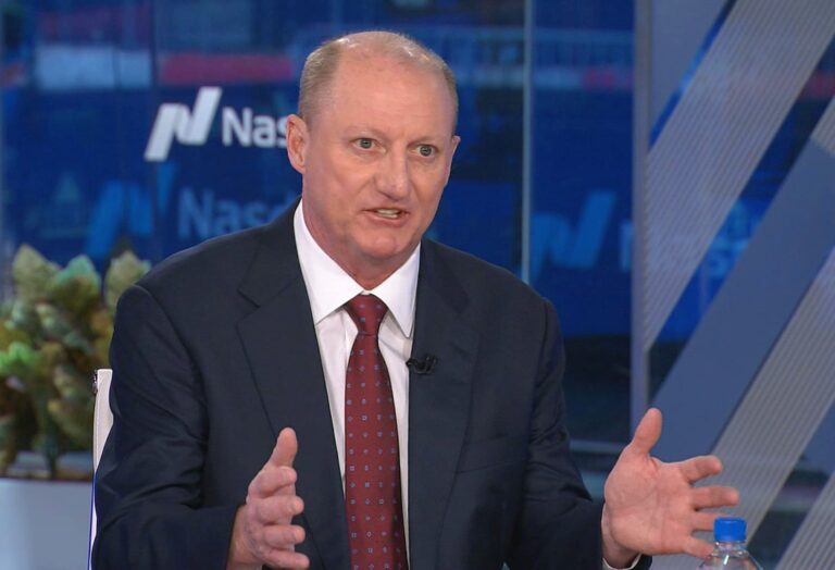 berkshire-ceo-greg-abel-vows-to-keep-buffetts-culture-of-disciplined-investing-in-first-annual-letter