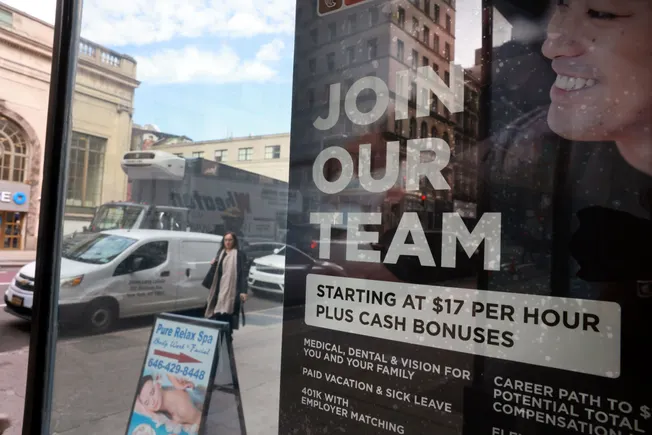 empowering-managers-the-crucial-link-in-successful-merit-increase-communication