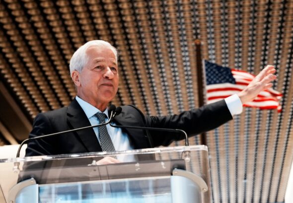 jpmorgan-ceo-jamie-dimon-calls-for-proactive-societal-response-to-ais-disruptive-impact-on-workforce