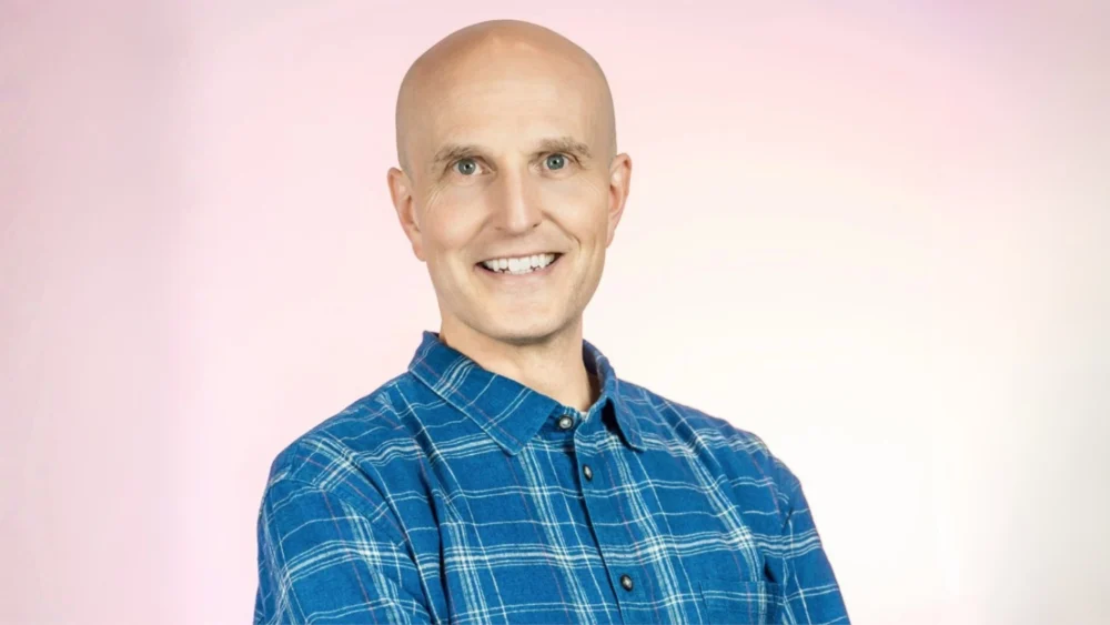 popsockets-bootstrapped-triumph-a-decade-of-innovation-global-reach-and-a-philosophy-professors-maverick-path-to-consumer-hardware-success