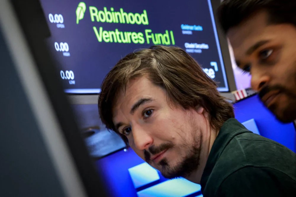 robinhoods-venture-fund-which-gives-investors-access-to-private-companies-tanks-11-on-first-day