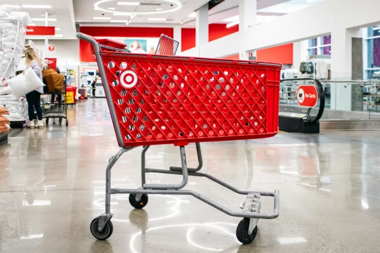 target-navigates-financial-recovery-and-cultural-backlash-under-new-leadership-strategy