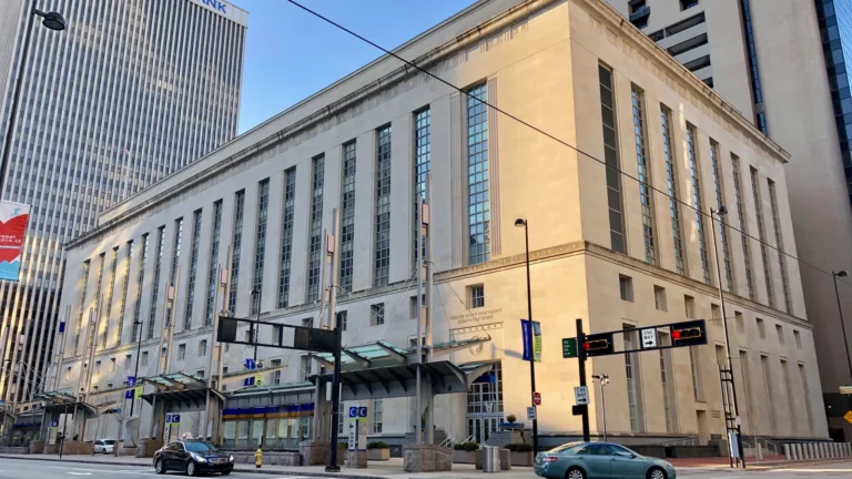 the-6th-u-s-circuit-court-of-appeals-upholds-dismissal-of-security-guards-overtime-claim-over-interrupted-meal-breaks