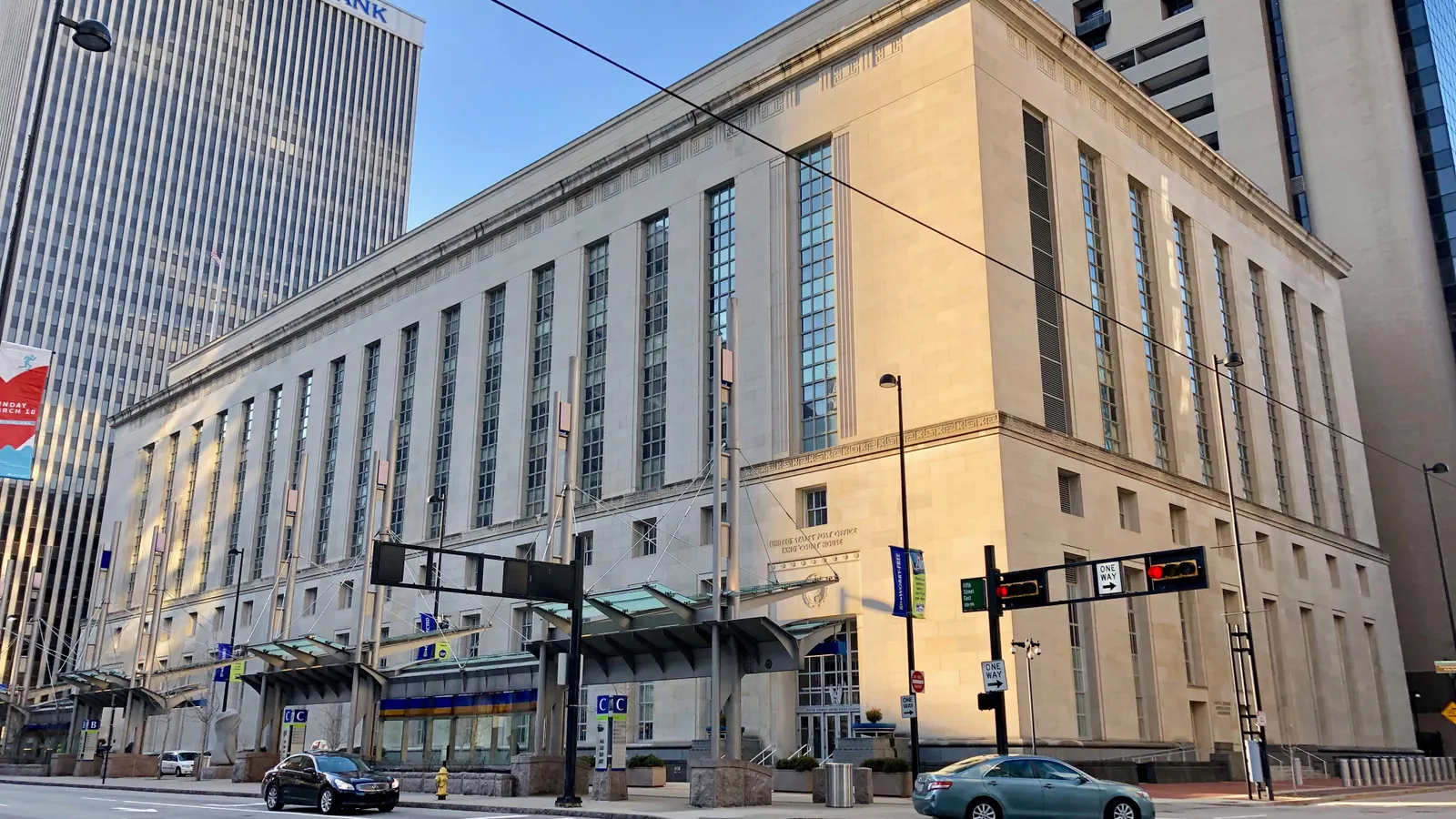 the-6th-u-s-circuit-court-of-appeals-upholds-dismissal-of-security-guards-overtime-claim-over-interrupted-meal-breaks