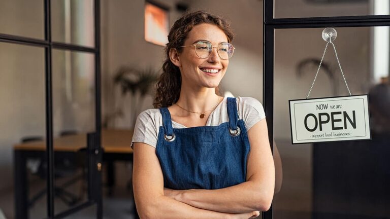 the-entrepreneurial-journey-unpacking-the-average-age-of-business-founders-and-the-myth-of-a-golden-age