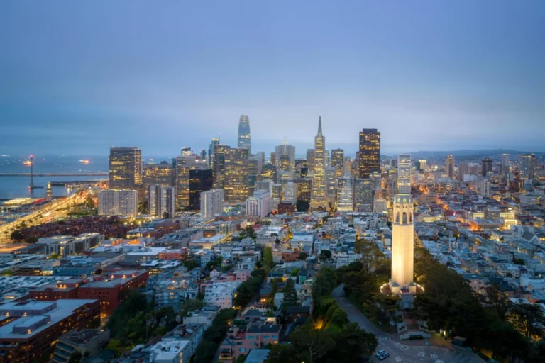 ultra-wealthy-family-offices-seize-distressed-real-estate-opportunities-amid-stalled-market-recovery