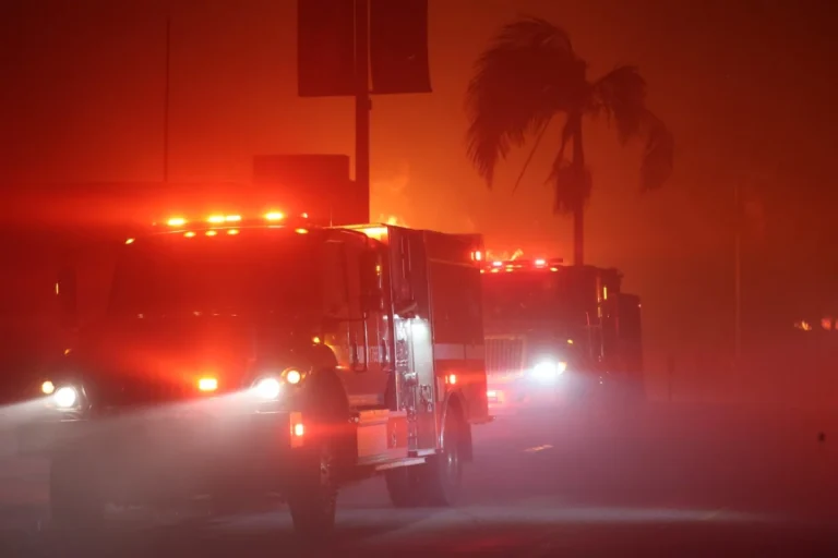 california-boosts-pay-for-incarcerated-firefighters-amid-historic-wildfire-seasons-and-growing-calls-for-labor-equity