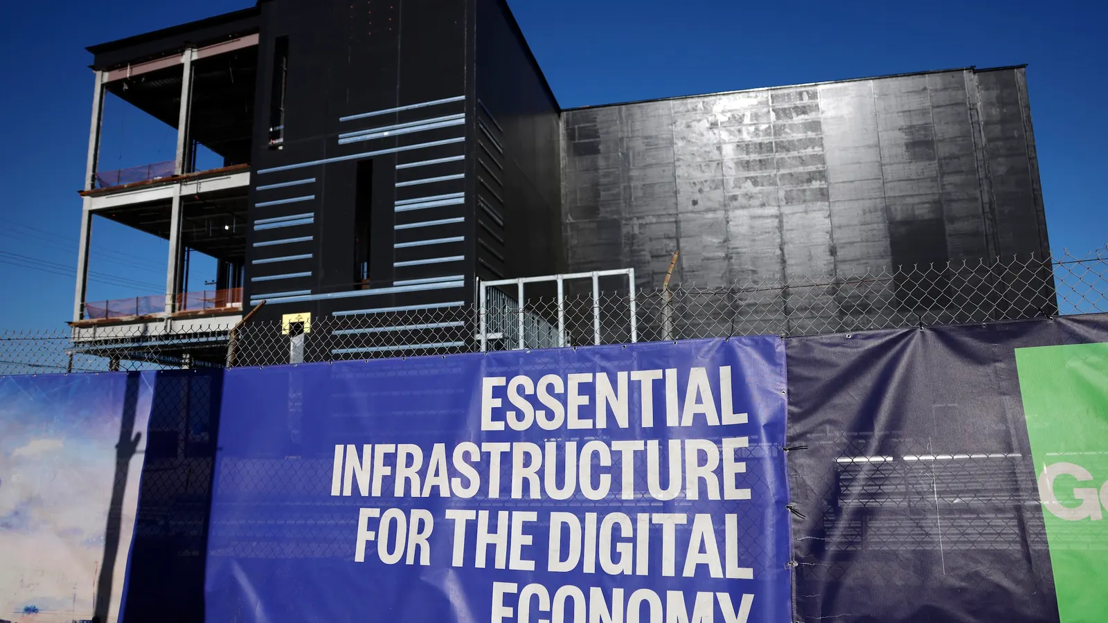 the-ai-readiness-gap-why-corporate-training-efforts-are-falling-short