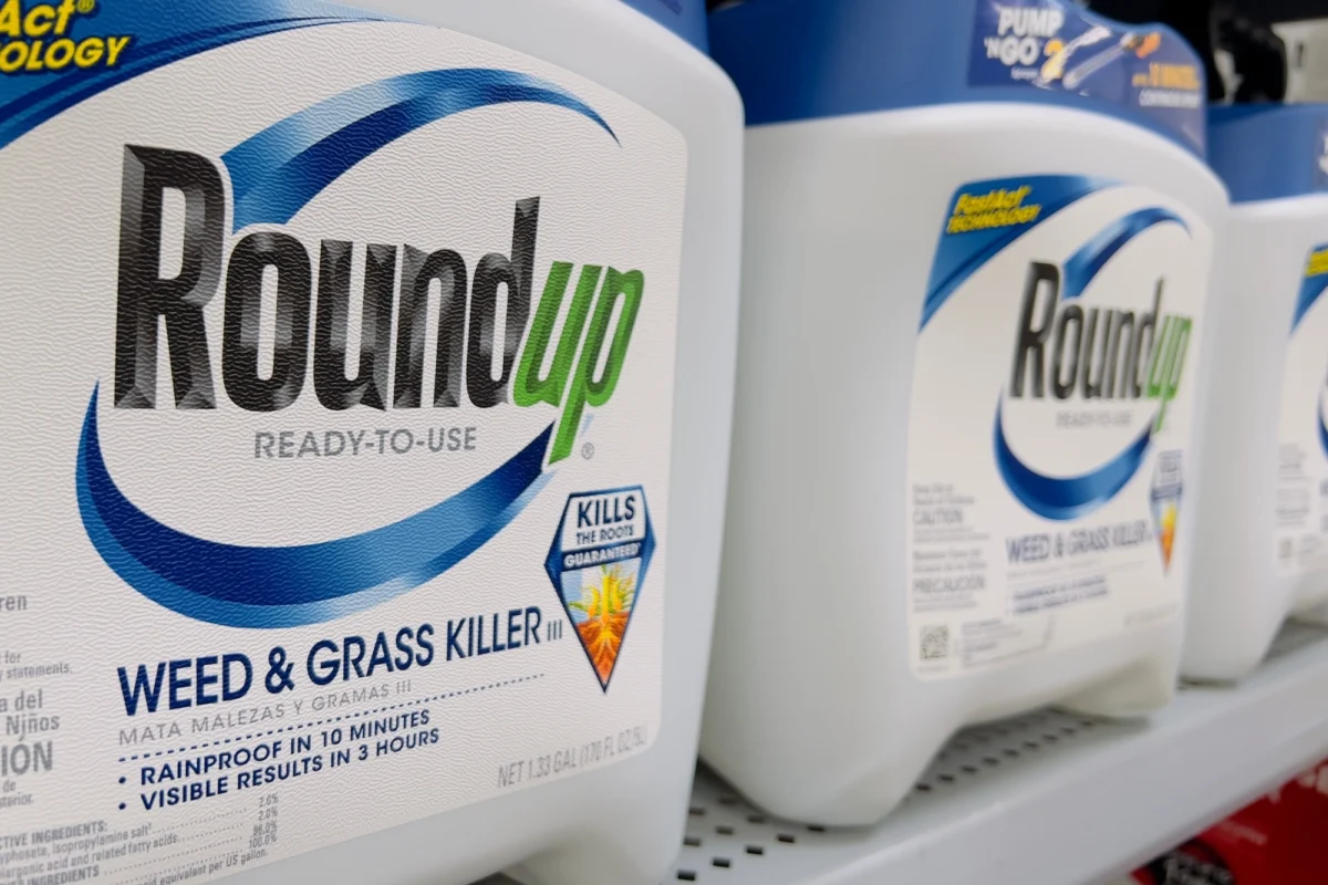 the-glyphosate-betrayal-how-corporate-interests-and-environmental-policy-are-testing-the-maha-movements-loyalty-to-the-trump-administration