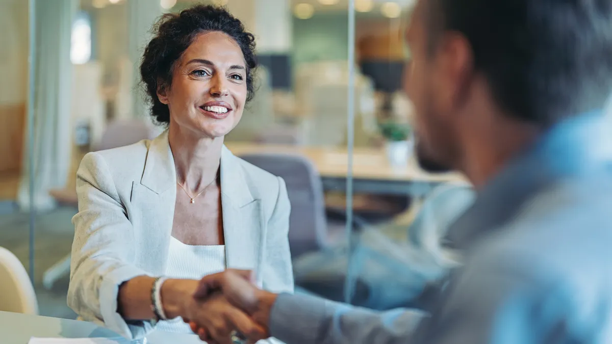 the-uncontrolled-gender-pay-gap-widens-highlighting-the-need-for-structured-wage-setting-practices