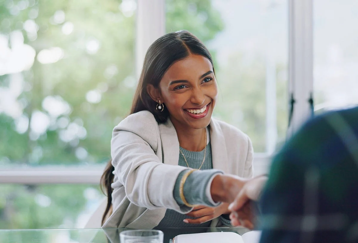 doubling-employee-referral-targets-dramatically-increases-female-candidates-new-research-reveals