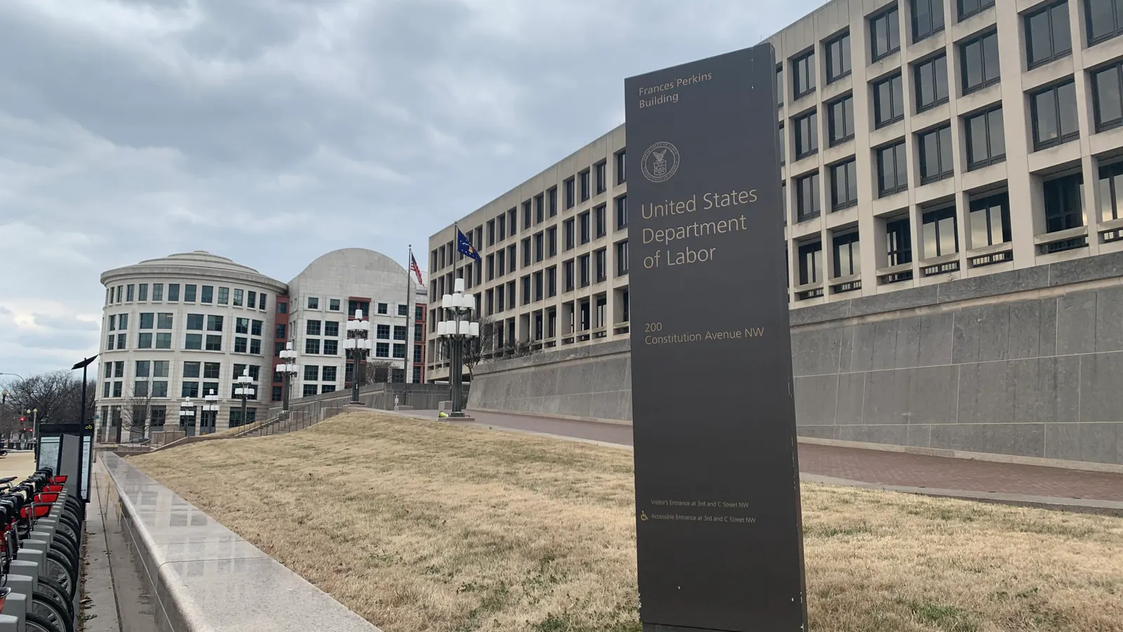 rescinding-affirmative-action-requirements-for-federal-contractors-marks-significant-shift-in-enforcement