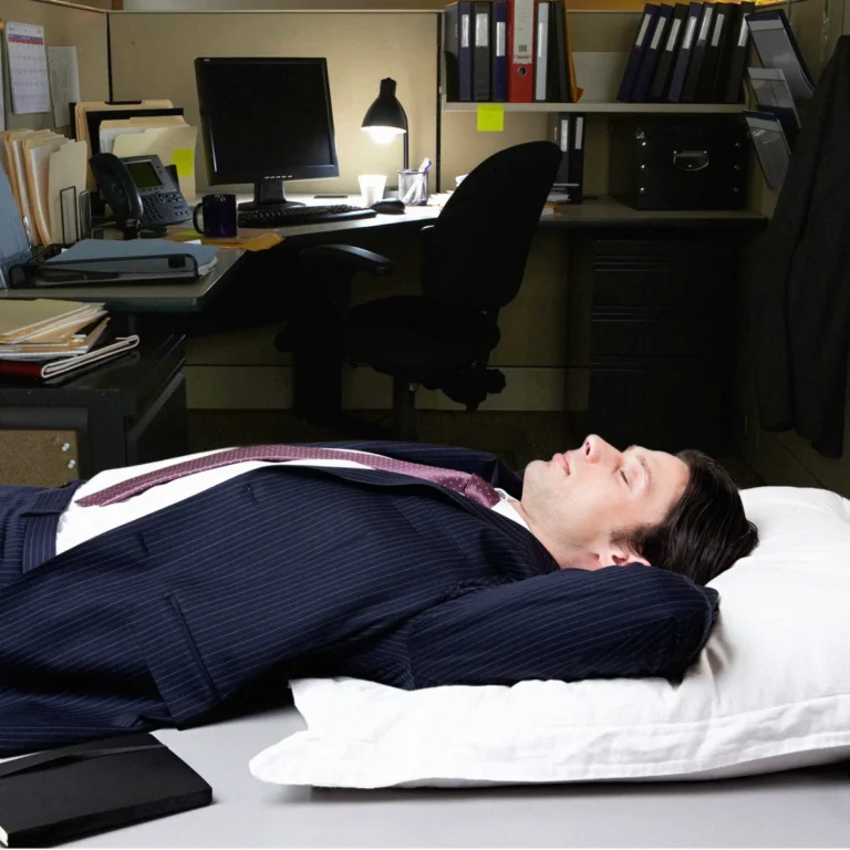 the-rise-of-late-night-ai-job-interviews-and-the-changing-landscape-of-modern-recruitment