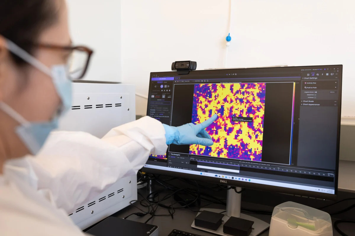 amazon-boosts-biological-computing-startup-using-rat-brain-cells-for-ai-video-generation
