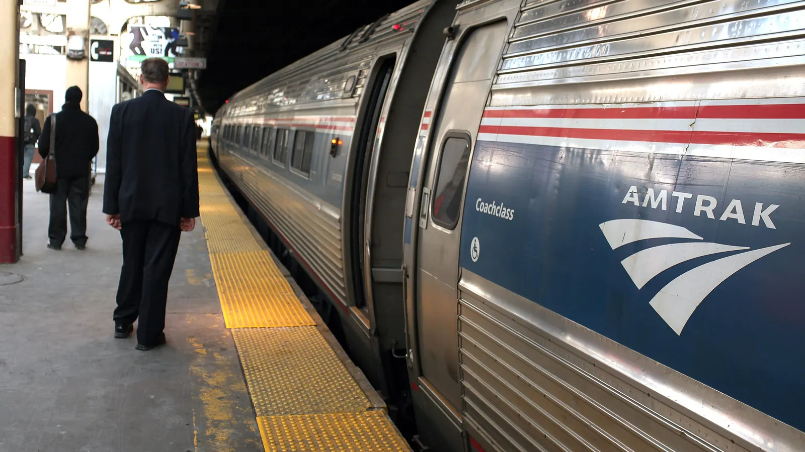 federal-judge-rules-against-former-amtrak-employee-in-fmla-age-and-disability-discrimination-case