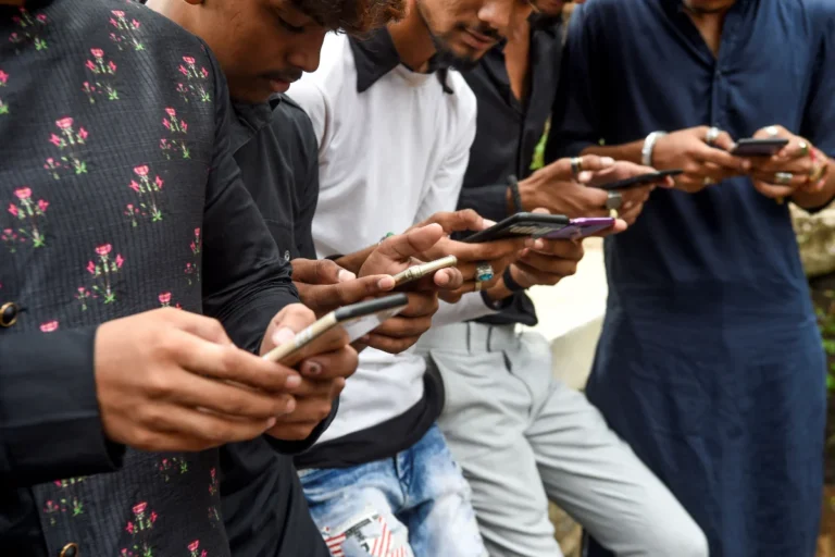 india-mandates-caller-id-apps-share-spam-data-with-telecom-operators-sparking-industry-backlash