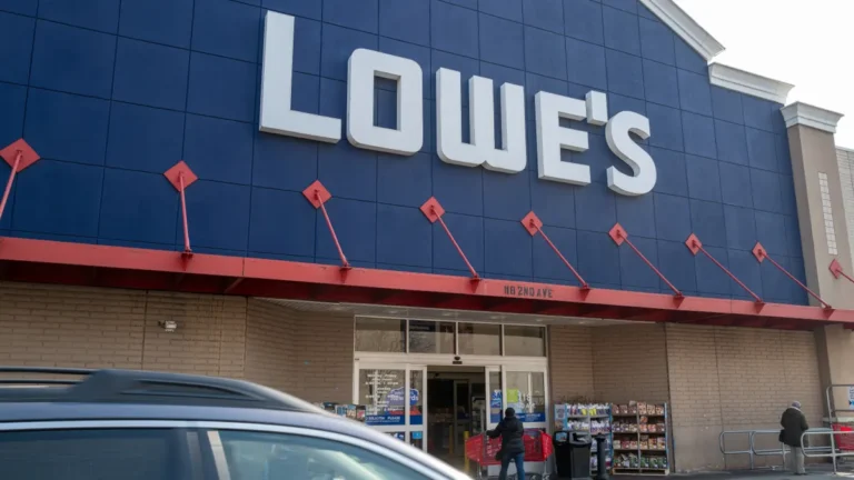 lowes-foundation-launches-largest-ever-skilled-trades-initiative-amid-critical-u-s-labor-shortage