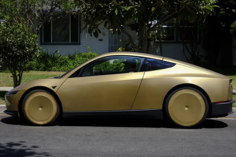 Tesla Cybercab Los Angeles