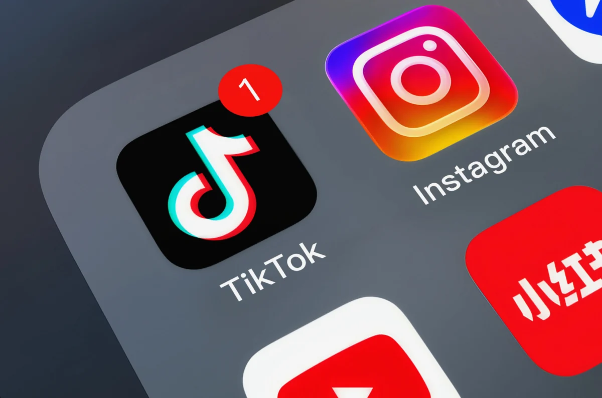 Various social apps on mobile phones
